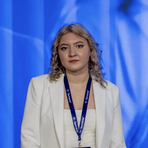 Andreea Șuvăială, Referent Marketing - Termene.ro